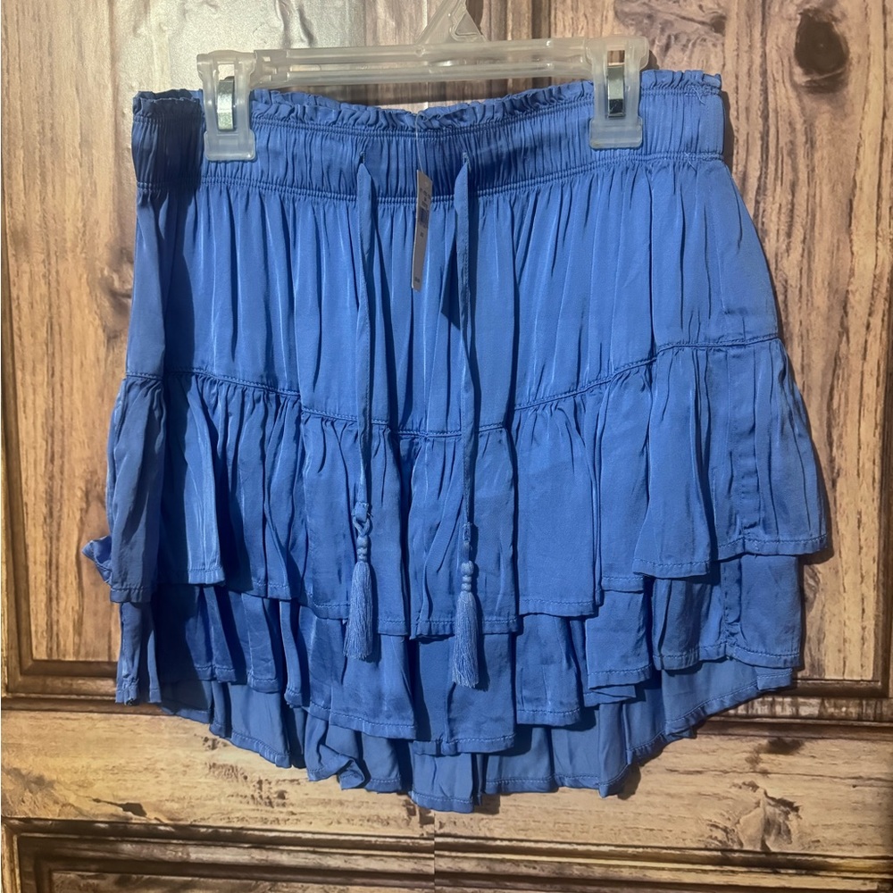 Arie blue ruffled skirt NWT